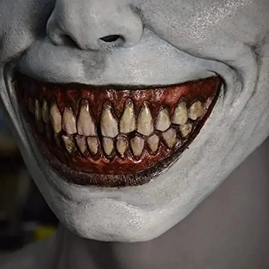 Halloween Creepy Smile Mask – Horror Cosplay Costume & Party Accessory